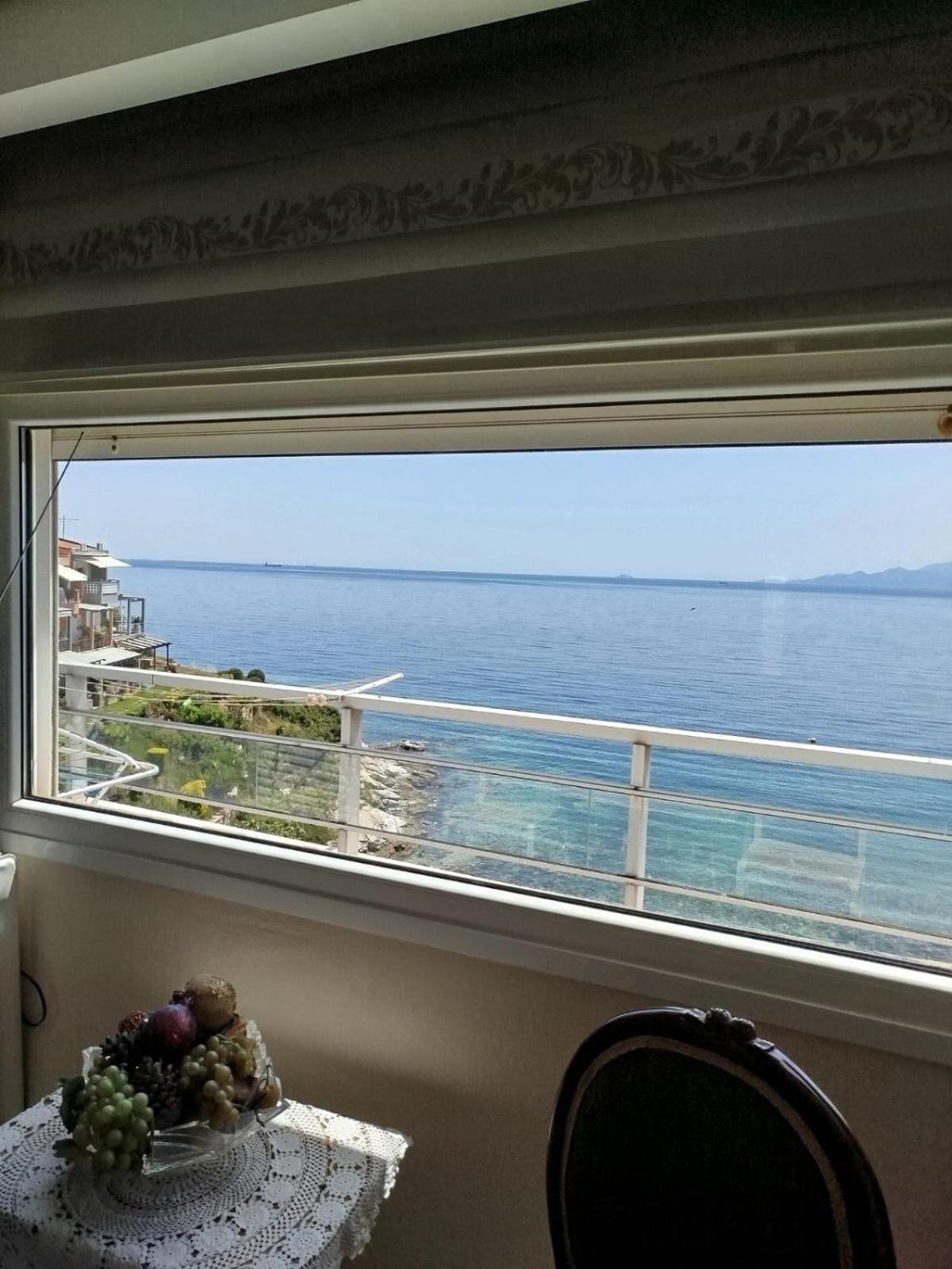 Roof Garden By The Sea Apartment Kavala Bagian luar foto